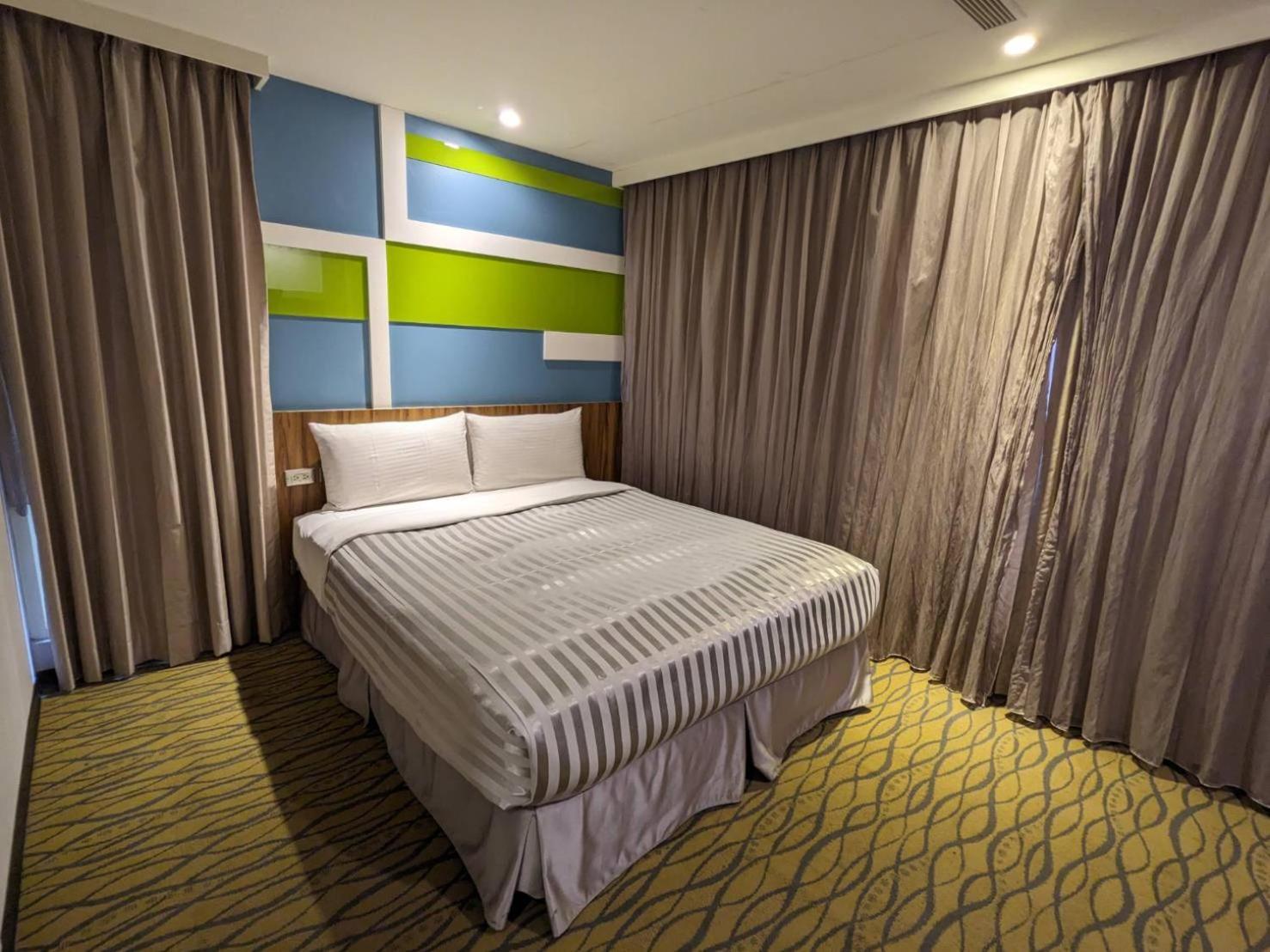 Ximen Hotel B Taipei Exterior photo